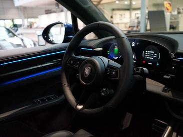 Porsche Macan Electrique Turbo — photo 32