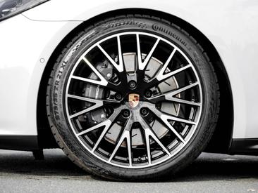 Porsche Panamera III 4 E-Hybrid — photo 10