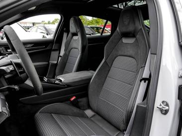 Porsche Panamera III 4 E-Hybrid — photo 12