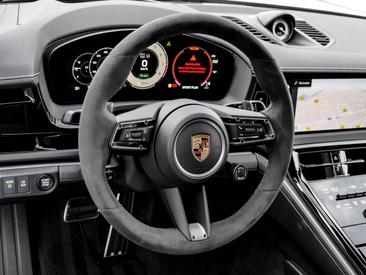 Porsche Panamera III 4 E-Hybrid — photo 13