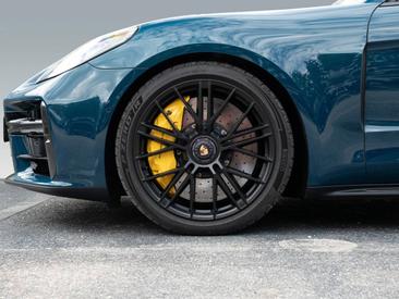 Porsche Panamera III GTS — photo 4