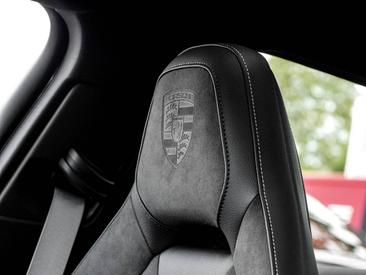 Porsche Panamera III 4 E-Hybrid — photo 16
