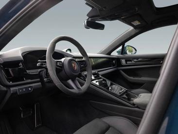 Porsche Panamera III GTS — photo 14