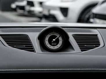 Porsche Panamera III 4 E-Hybrid — photo 21