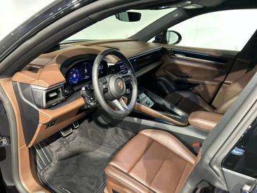 Porsche Macan Electrique 4S — photo 11