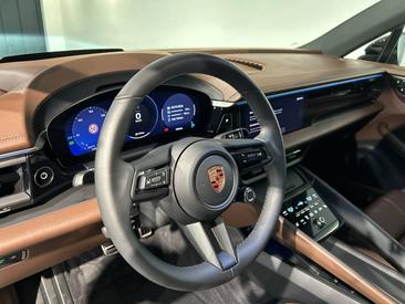 Porsche Macan Electrique 4S — photo 13