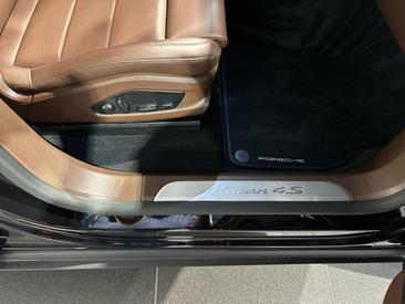 Porsche Macan Electrique 4S — photo 17