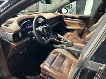 Porsche Macan Electrique 4S — photo 20