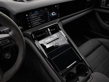 Porsche Panamera III GTS — photo 23