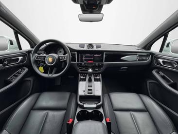 Porsche Macan S — photo 14