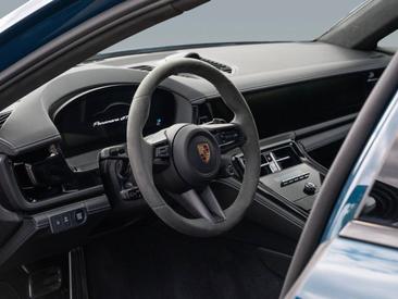 Porsche Panamera III GTS — photo 30