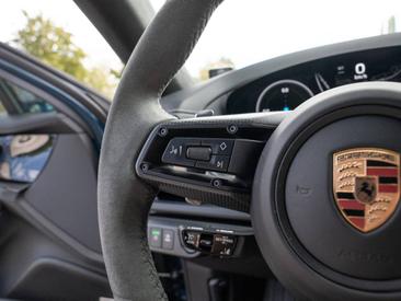 Porsche Panamera III GTS — photo 31