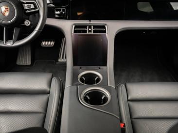 Porsche Taycan ph2 4S Cross Turismo — photo 23