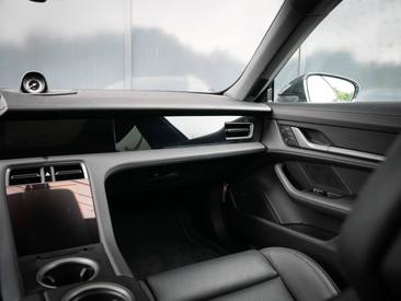 Porsche Taycan ph2 4S Cross Turismo — photo 25