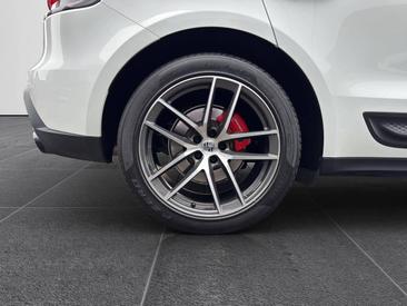 Porsche Macan S — photo 24