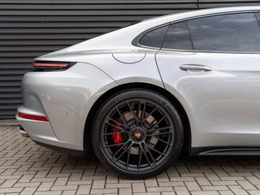 Porsche Panamera III GTS — photo 24