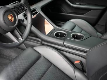 Porsche Taycan ph2 4S Cross Turismo — photo 31