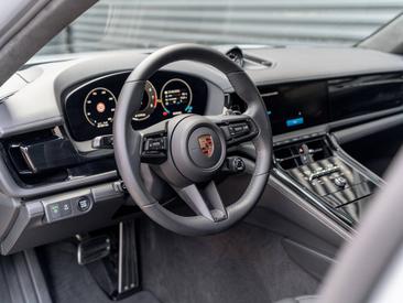 Porsche Panamera III GTS — photo 30