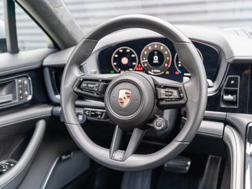 Porsche Panamera III GTS — photo 34