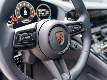 Porsche Panamera III GTS — photo 35