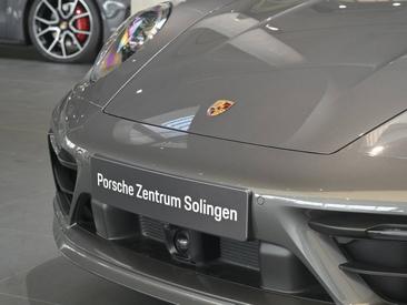 Porsche 992 I Carrera 4S — photo 7
