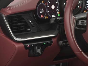 Porsche 992 I Carrera 4S — photo 12