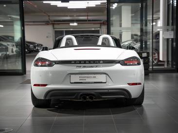 Porsche 718 type 982 Boxster T — photo 8
