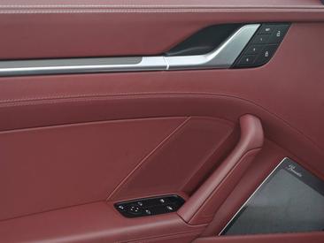Porsche 992 I Carrera 4S — photo 13