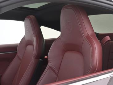 Porsche 992 I Carrera 4S — photo 16