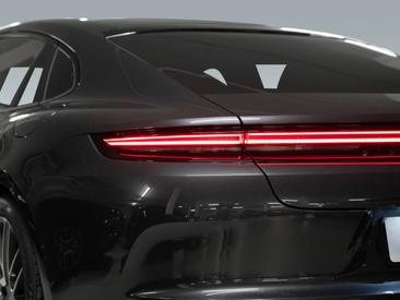 Porsche Panamera III 4 E-Hybrid — photo 11