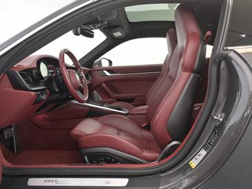 Porsche 992 I Carrera 4S — photo 17