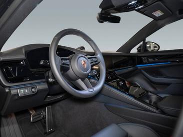 Porsche Panamera III 4 E-Hybrid — photo 13