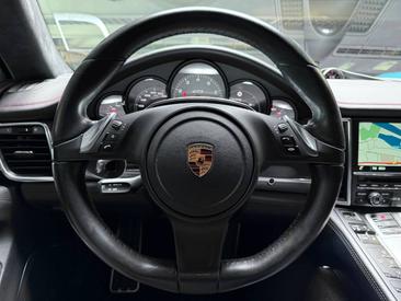 Porsche Panamera I ph2 GTS — photo 16