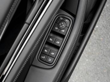 Porsche Panamera III 4 E-Hybrid — photo 10