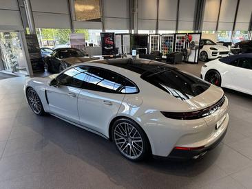 Porsche Panamera III 4 E-Hybrid — photo 12