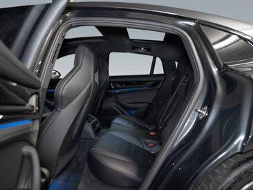 Porsche Panamera III 4 E-Hybrid — photo 16