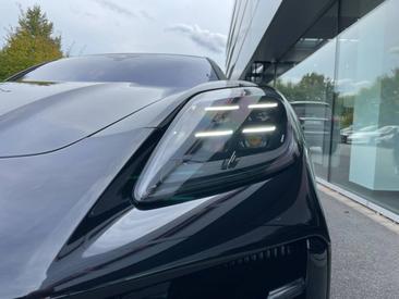 Porsche Panamera III 4 E-Hybrid — photo 10