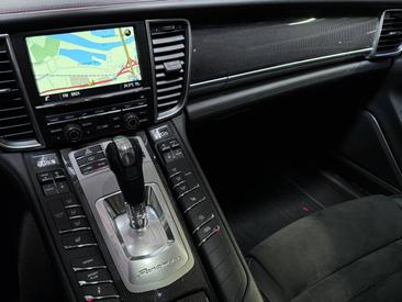 Porsche Panamera I ph2 GTS — photo 18