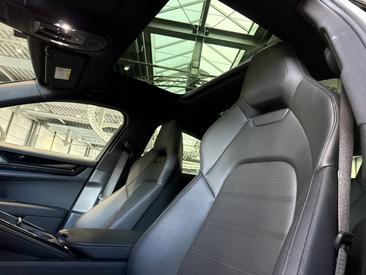 Porsche Panamera III 4 E-Hybrid — photo 15