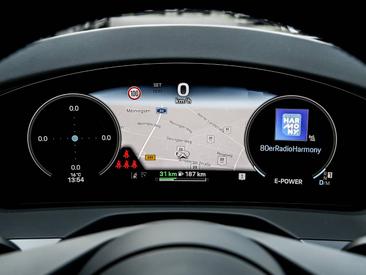 Porsche Panamera III 4 E-Hybrid — photo 14
