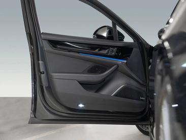 Porsche Panamera III 4 E-Hybrid — photo 20