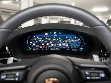 Porsche Panamera III 4 E-Hybrid — photo 23