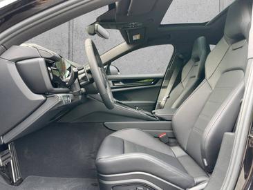 Porsche Panamera III 4 E-Hybrid — photo 18