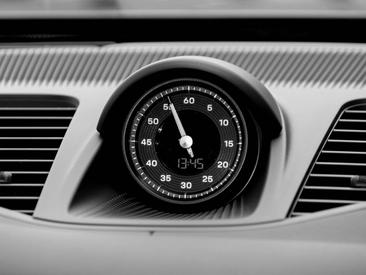 Porsche Panamera III 4 E-Hybrid — photo 21