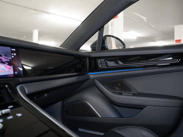 Porsche Panamera III 4 E-Hybrid — photo 26