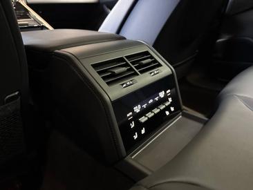 Porsche Panamera III 4 E-Hybrid — photo 24