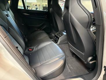 Porsche Panamera III 4 E-Hybrid — photo 25