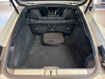 Porsche Panamera III 4 E-Hybrid — photo 29