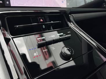 Porsche Panamera III 4 E-Hybrid — photo 26