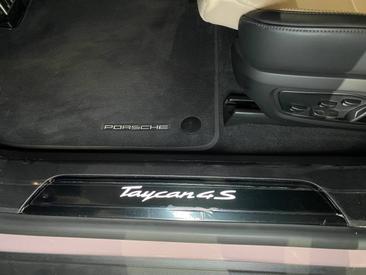 Porsche Taycan ph2 4S Sport Turismo Black Edition — photo 26